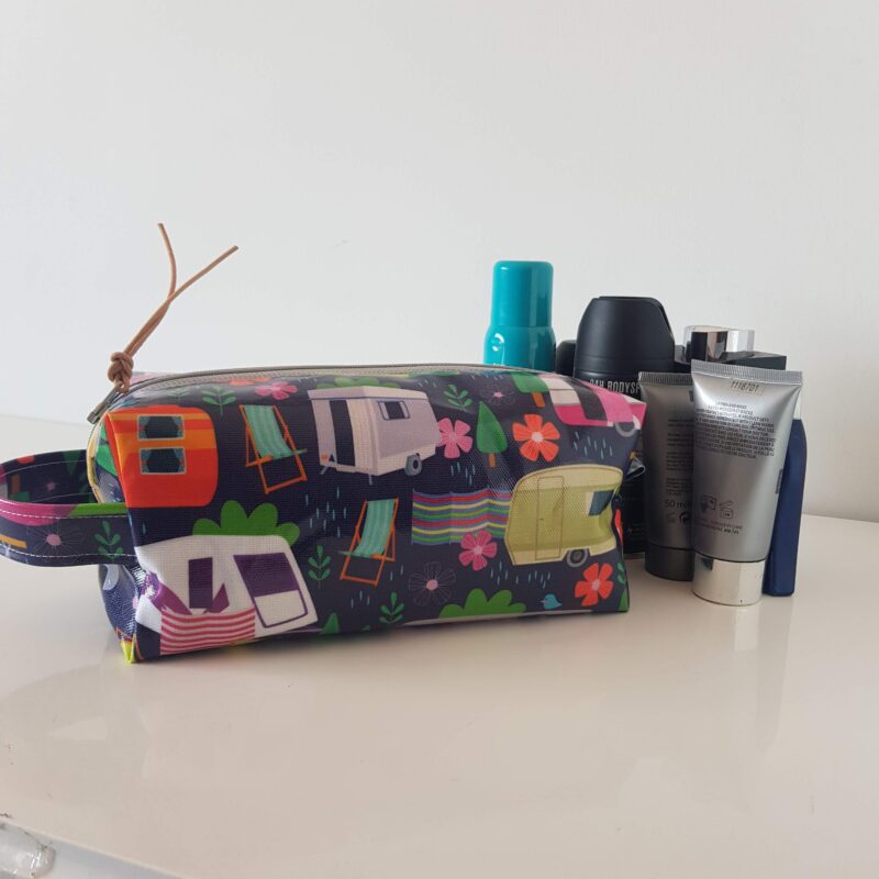 Caravan Box Bag (Dark Blue)