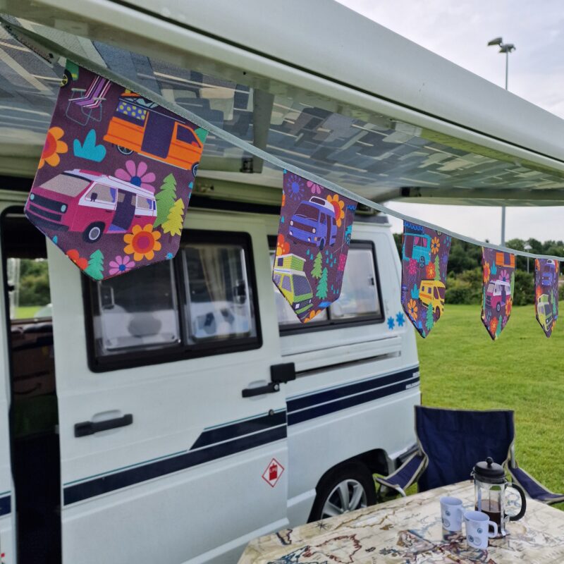 Campervan Bunting (Aubergine)